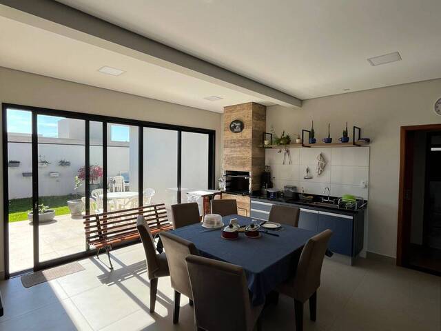 #82 - Casa para Venda em Itapetininga - SP